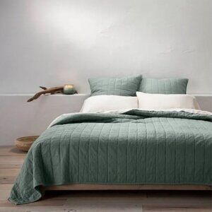 Casaluna Heavyweight Linen Blend Quilt | Full/Queen